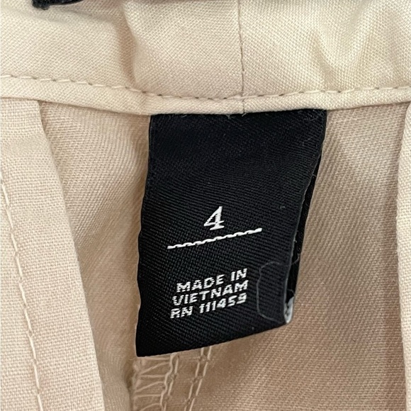 White House Black Market Pants in neutral color size 4 tabbed pockets - Picture 4 of 14